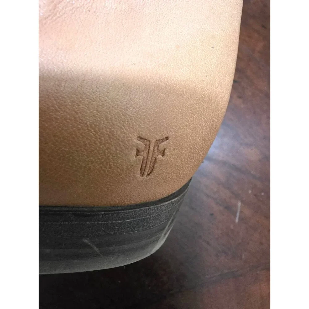Frye Kids Tan Leather Ankle Boots With Side Zipper Closure & Braided Detail Size